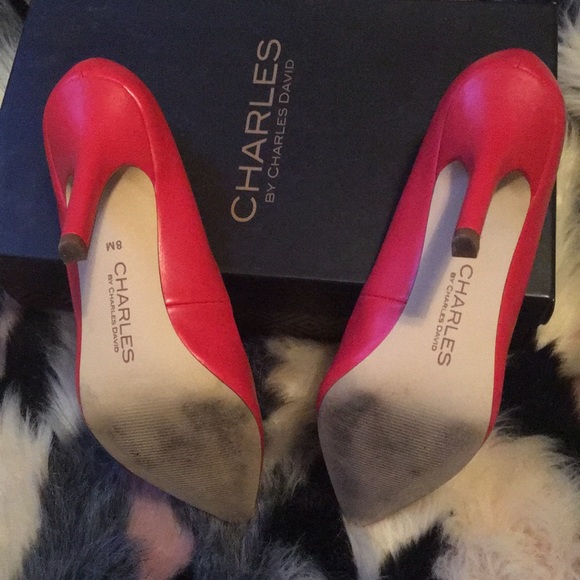 Charles David Sweetness Leather Pointed Toe Pump - Picture 4 of 6